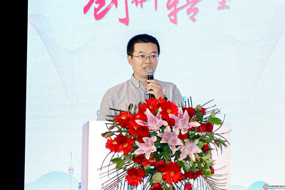 HBL19135.jpg HBL19135.jpg